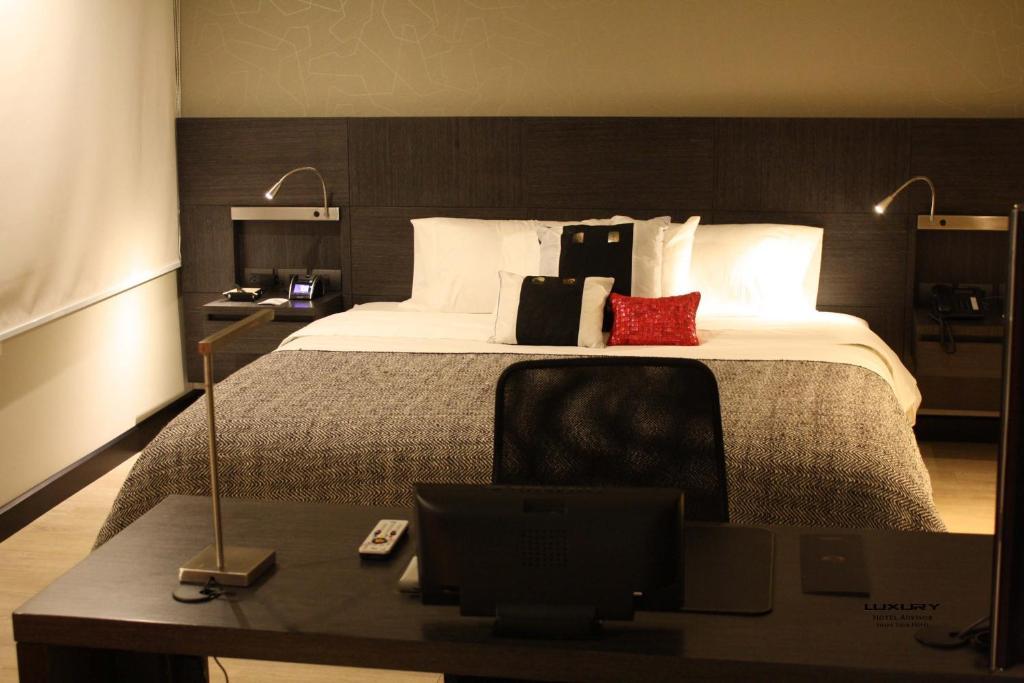 Casa Gaitán Cortés Hotel Bogotá Szoba fotó