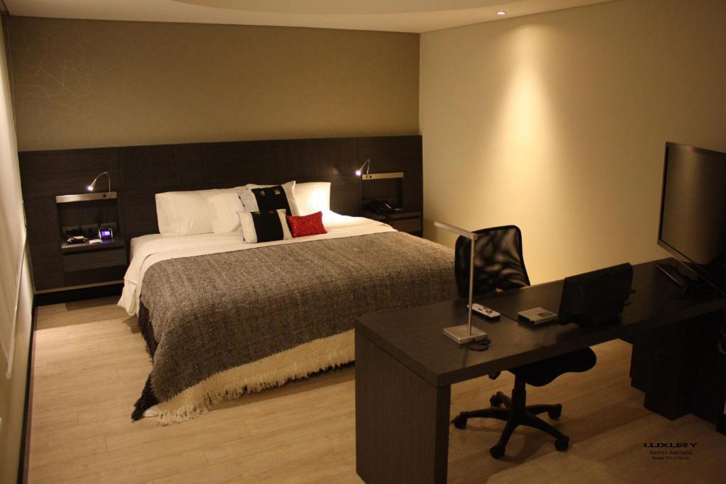 Casa Gaitán Cortés Hotel Bogotá Szoba fotó
